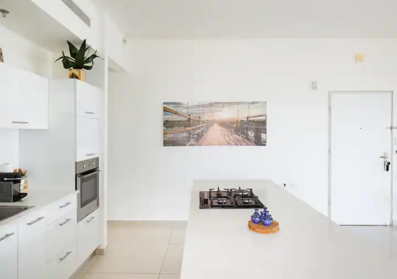 O&O Group- Special Apartment Sea View Luxury Tower 巴特亚姆 外观 照片