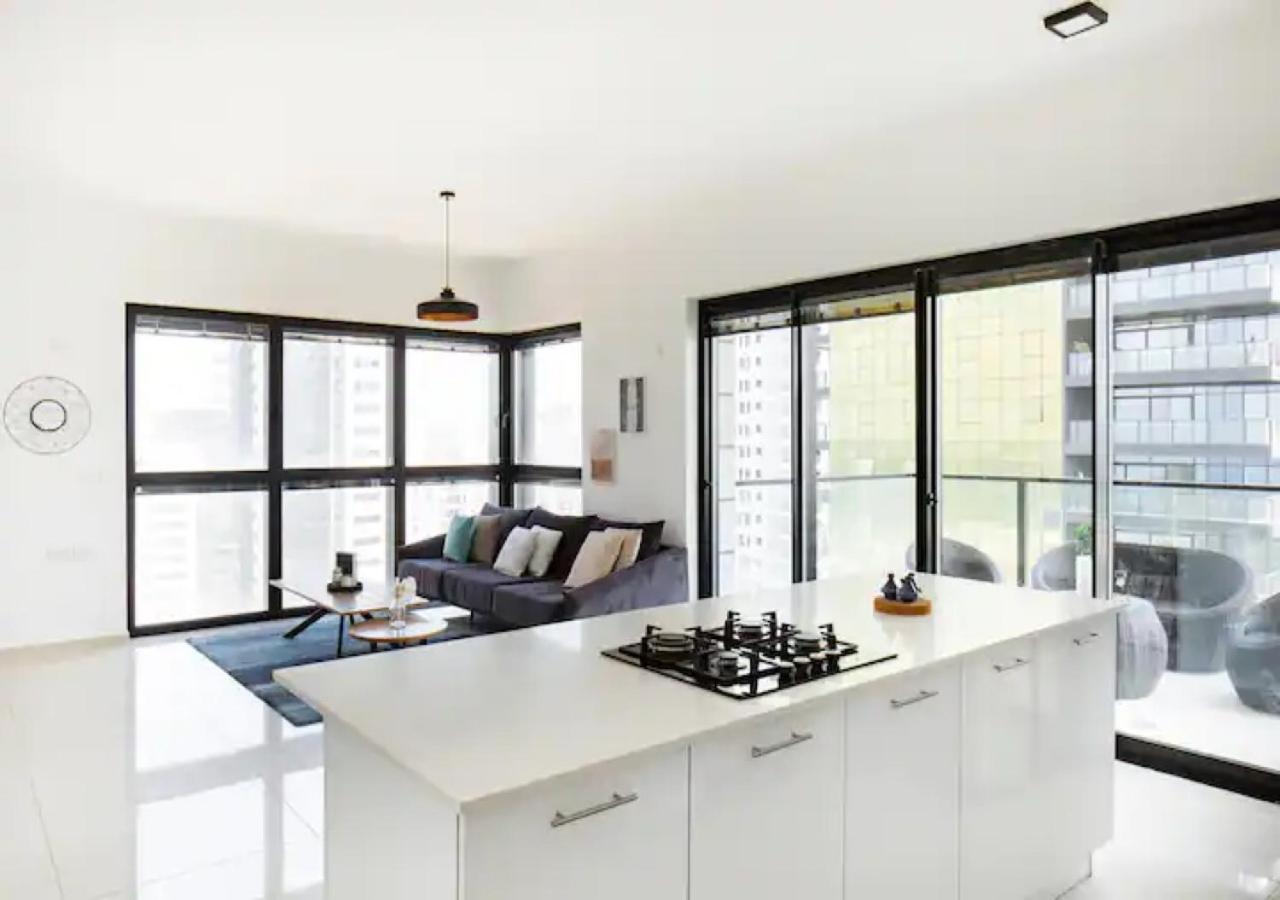 O&O Group- Special Apartment Sea View Luxury Tower 巴特亚姆 外观 照片