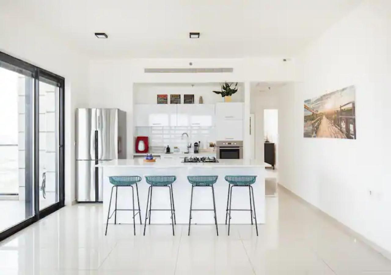 O&O Group- Special Apartment Sea View Luxury Tower 巴特亚姆 外观 照片