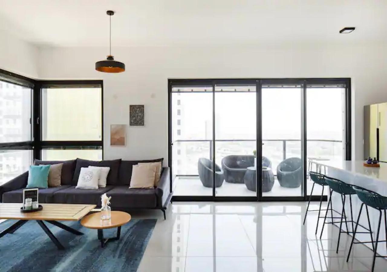 O&O Group- Special Apartment Sea View Luxury Tower 巴特亚姆 外观 照片