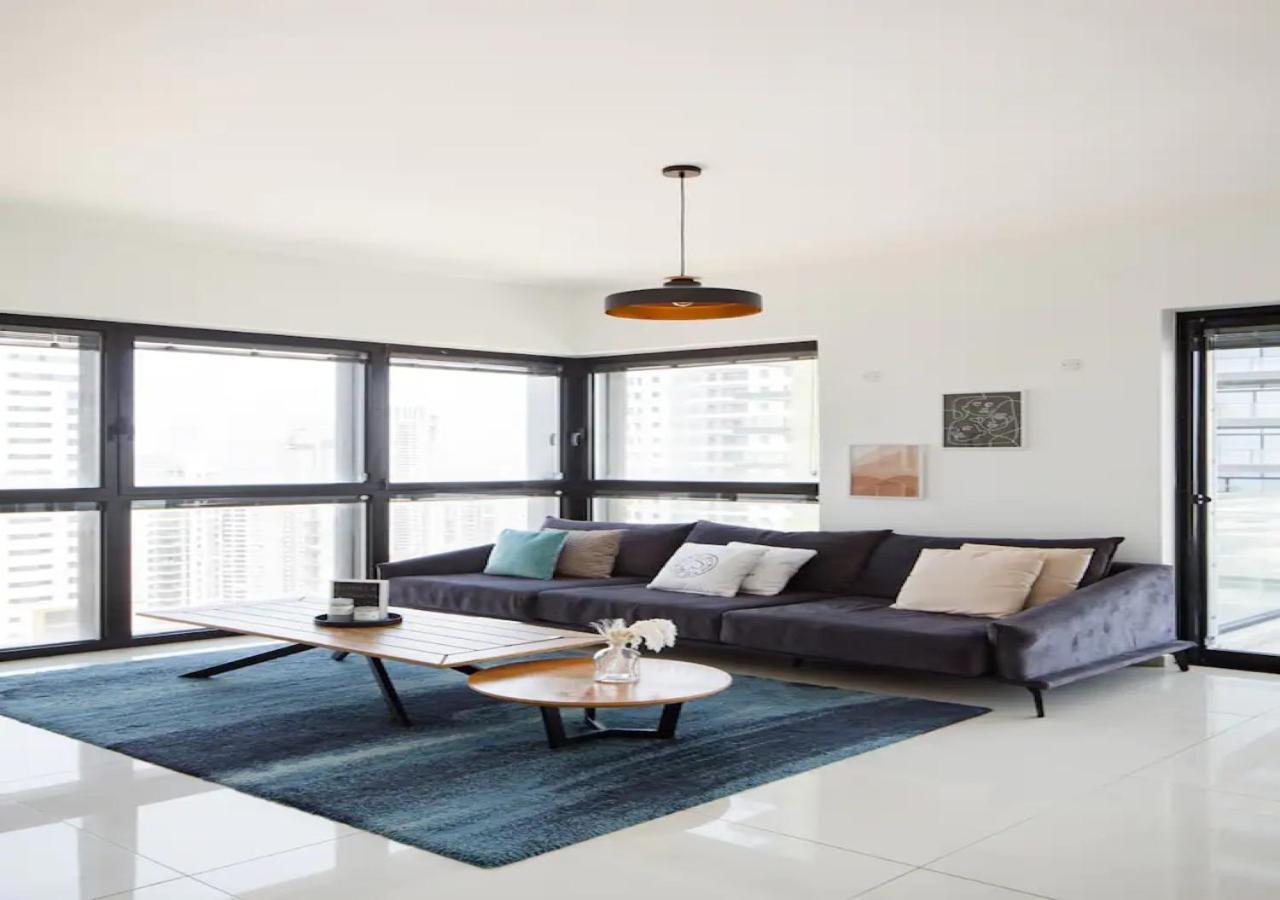 O&O Group- Special Apartment Sea View Luxury Tower 巴特亚姆 外观 照片